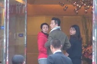 谭竹一家人被爆料视频,温馨瞬间与争议瞬间并存